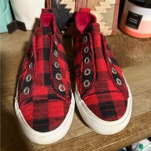 Blowfish Buffalo Plaid size 7